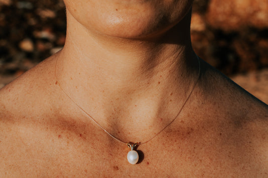 9ct Gold Pearl Pendant "Fishtail" - The Courthouse Collection