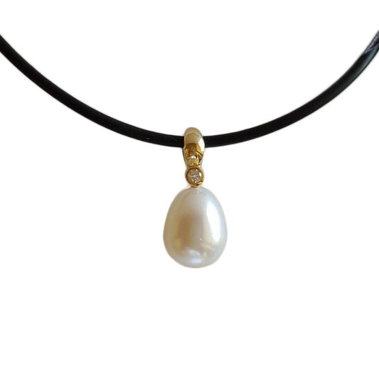 Pearl and Gold Pendant "Sparkling Leaf Drop" 9ct - The Courthouse Collection