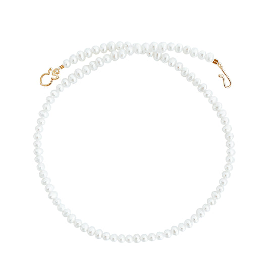 White Pearl Necklace 'Elegance'
