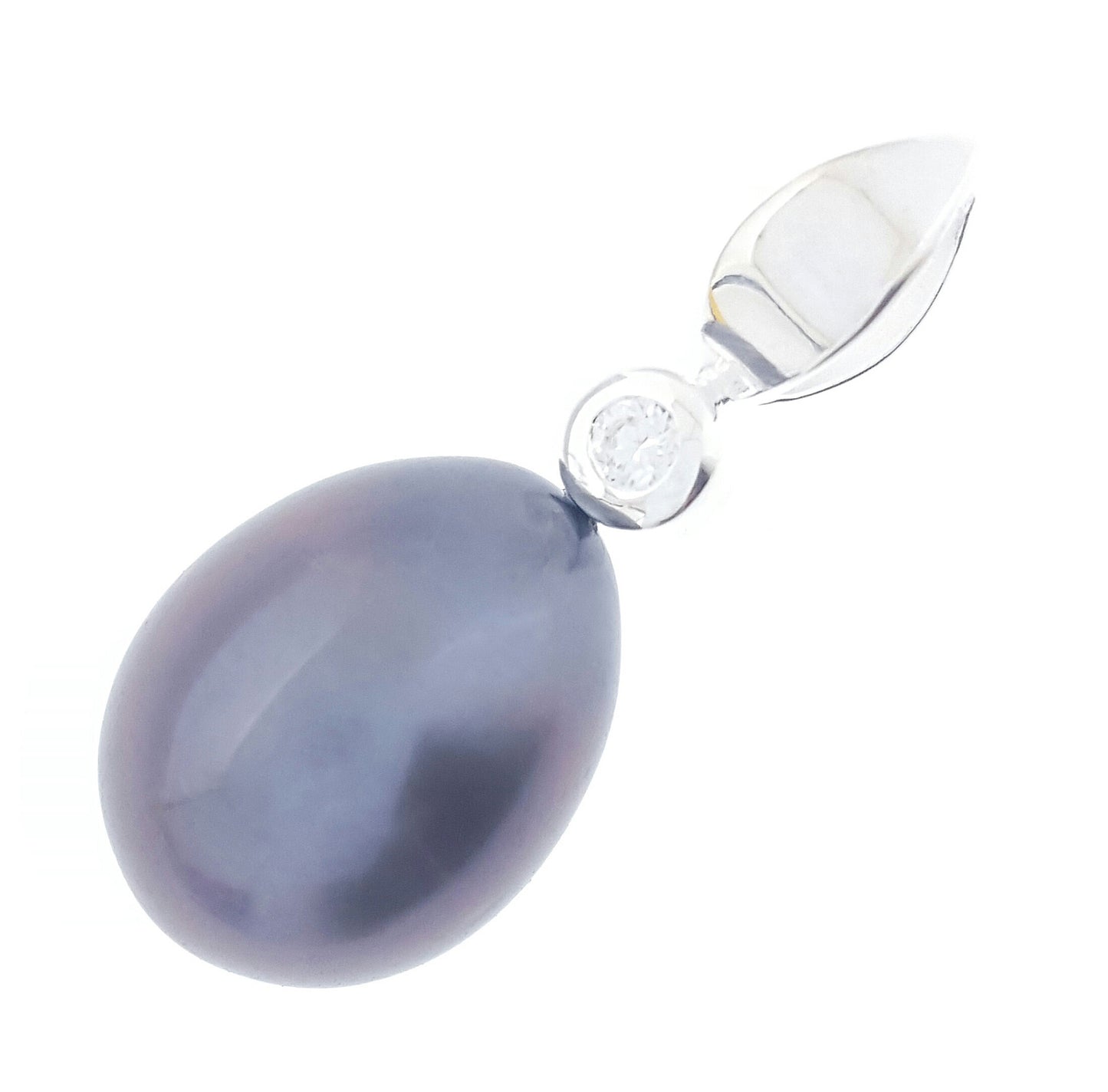 Pearl Pendant 'Sparkling Leaf' - The Courthouse Collection