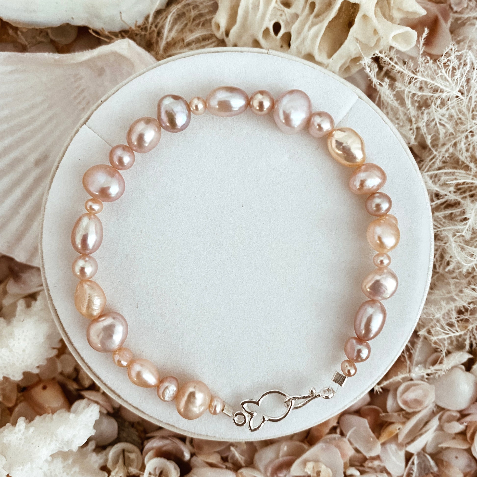 Pearl Bracelet 'Fullstrand' Pink - The Courthouse Collection