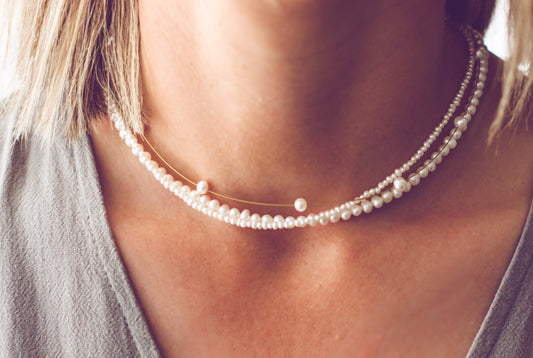 Gold Necklace with Pearls