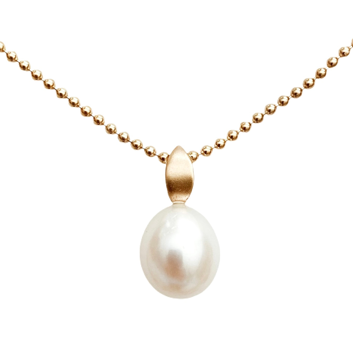 Pearl Pendant 'Leaf' - The Courthouse Collection