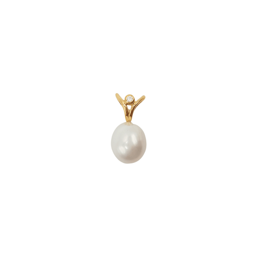 Fish Tail Pendant | The Courthouse Collction | Australian Designer Pearl Jewellery