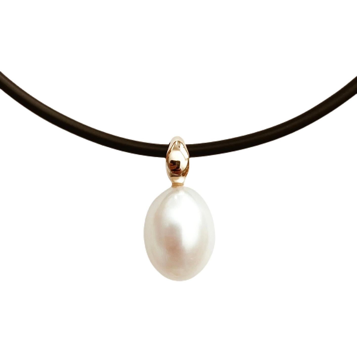Pearl Pendant 'Leaf' Gold 9K | The Courthouse Collection  | Australian Designer Pearl Jewellery