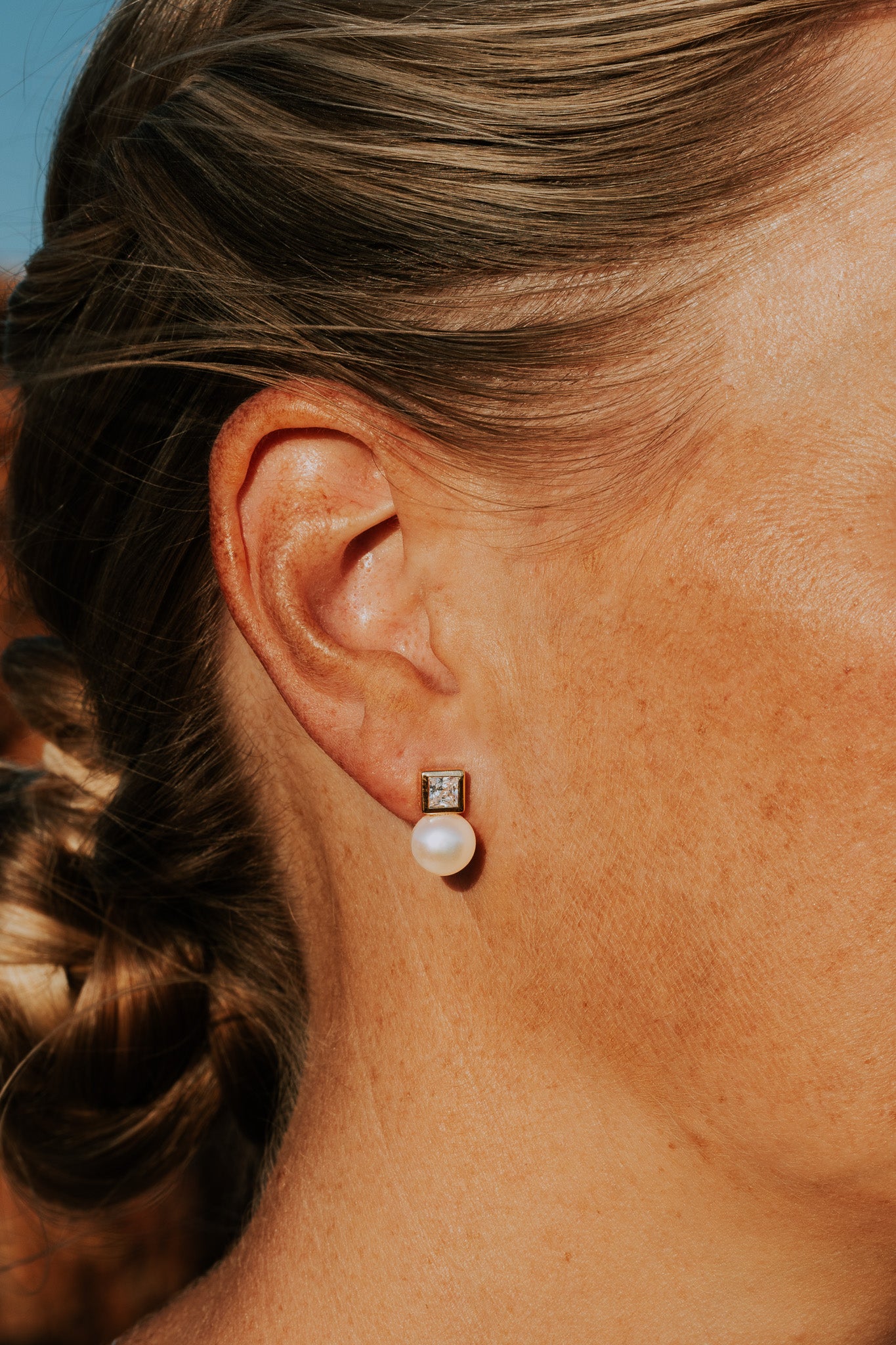 Gold Pearl Stud Earrings "Meghan" - The Courthouse Collection