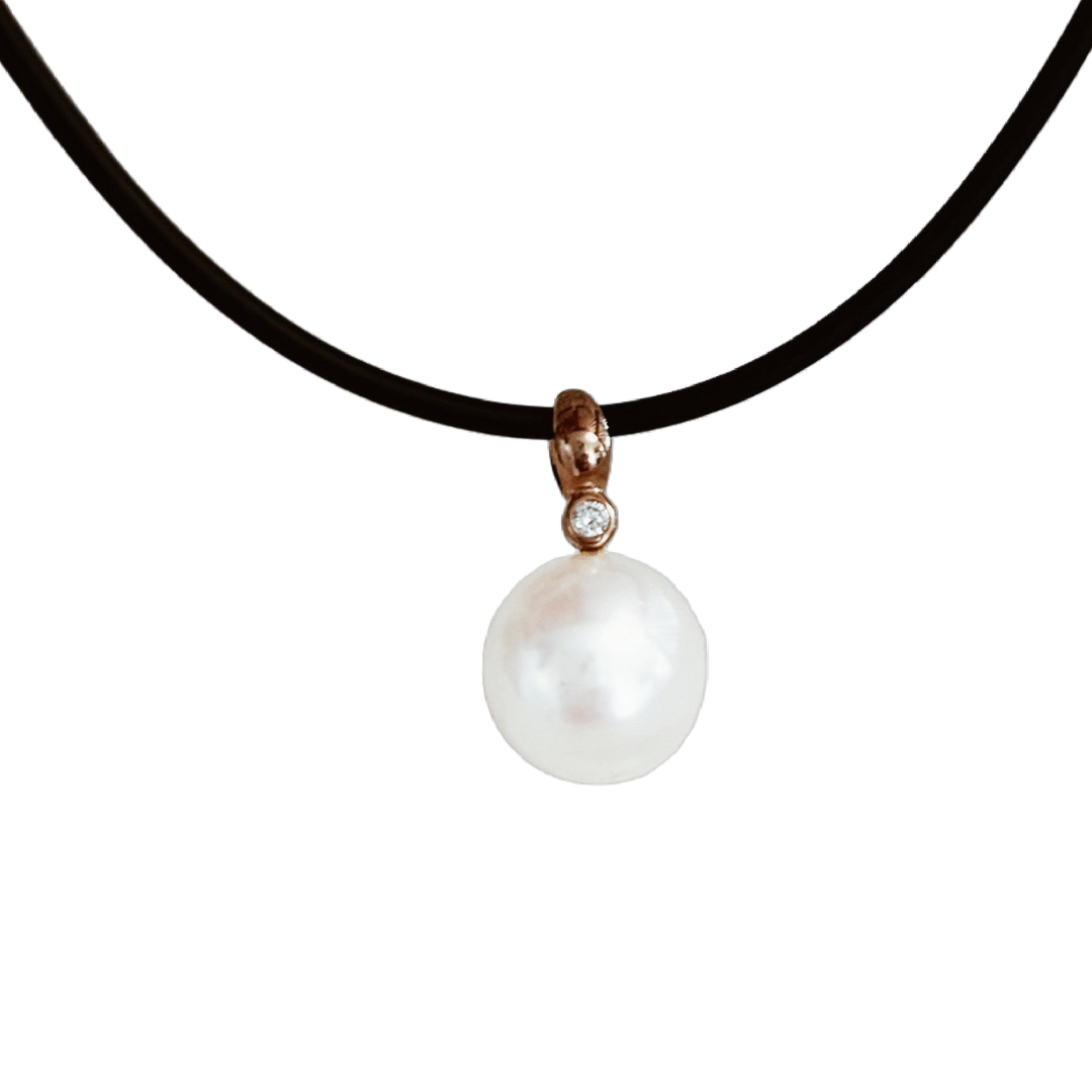Pearl Diamond Pendant "Sparkling Leaf" 9ct