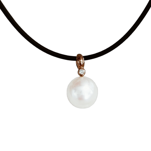 Pearl Diamond Pendant "Sparkling Leaf" 9ct