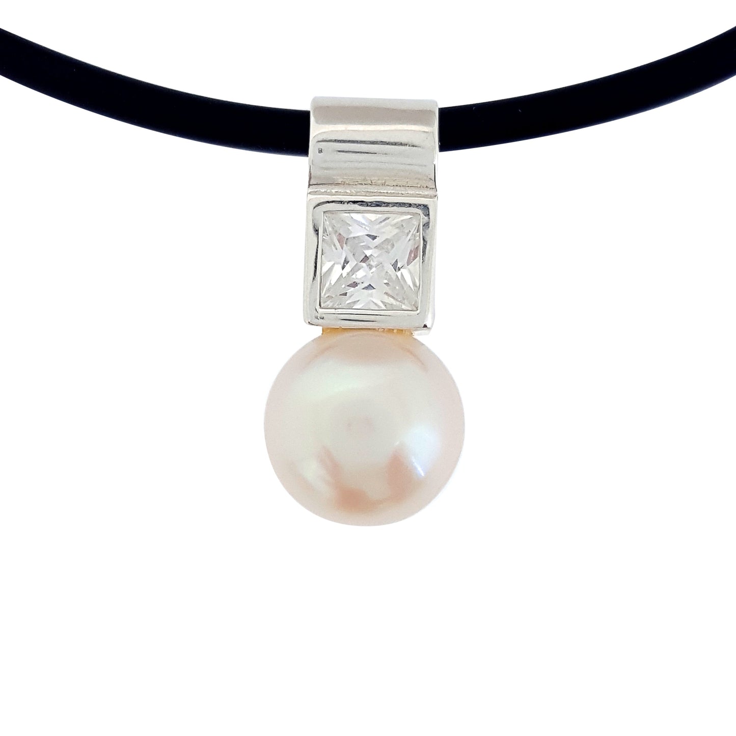 Cultured Pearl Pendant