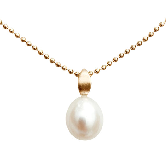 Pearl Pendant 'Leaf' - The Courthouse Collection