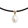 Pearl Pendant 'Sparkling Fishtail' 9K - The Courthouse Collection