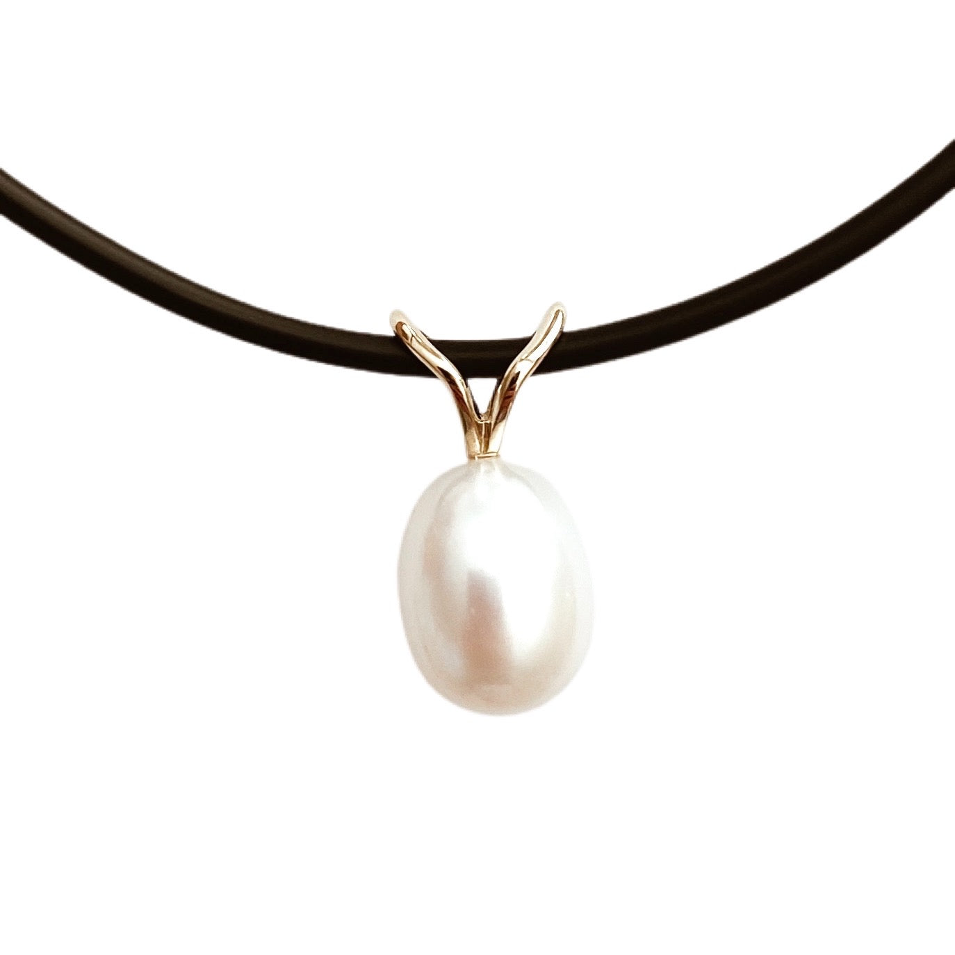 9ct Gold Pearl Pendant "Fishtail"